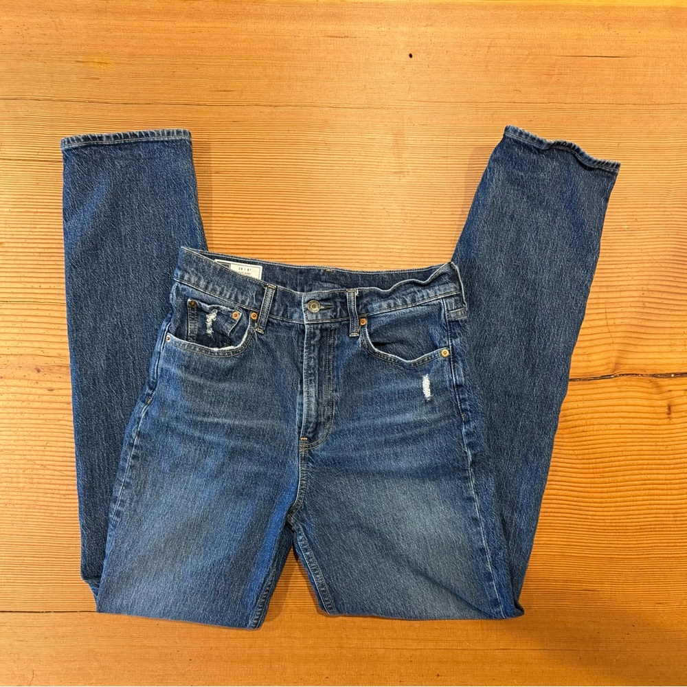 GAP Women's Sky High Rise Straight Jeans, size 29/8 T, EUC